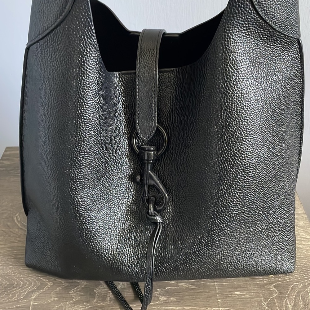 Elegant Black Leather Women's Bag - Picture 2 of 7